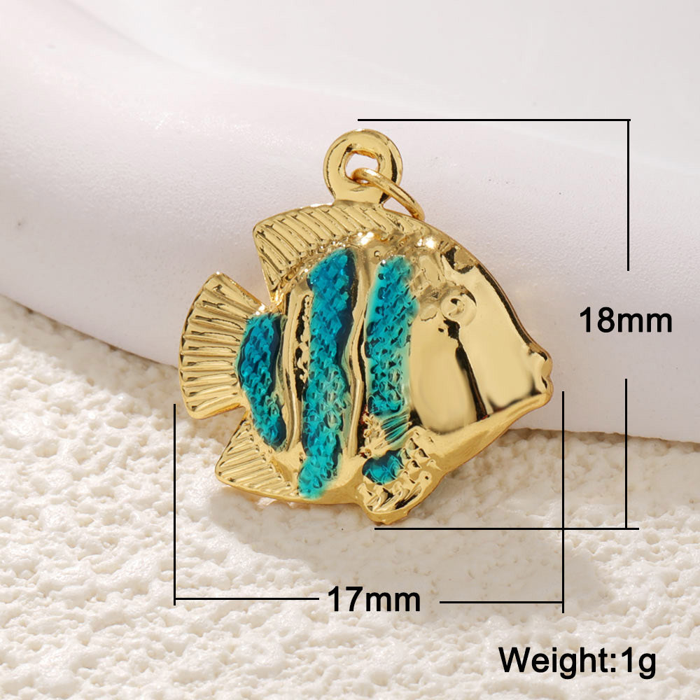 Pez Dorado Charm