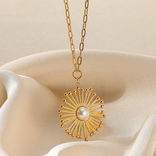 Alba Necklace